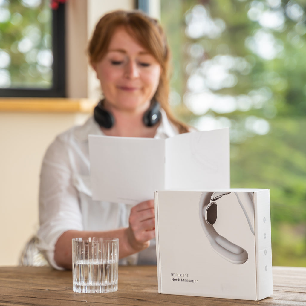 Pulse & Heat Intelligente Nekmassageapparaat