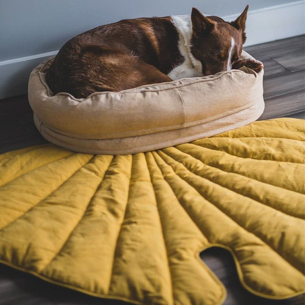 Hondendeken in Bladvorm met Donut Hondenbed Luxe Hondengeschenken