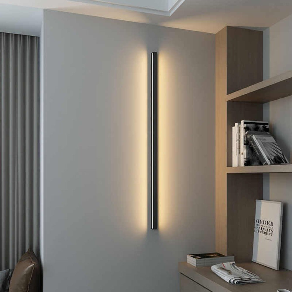 Minimalistische lineaire wandlamp met LED-sfeerverlichting