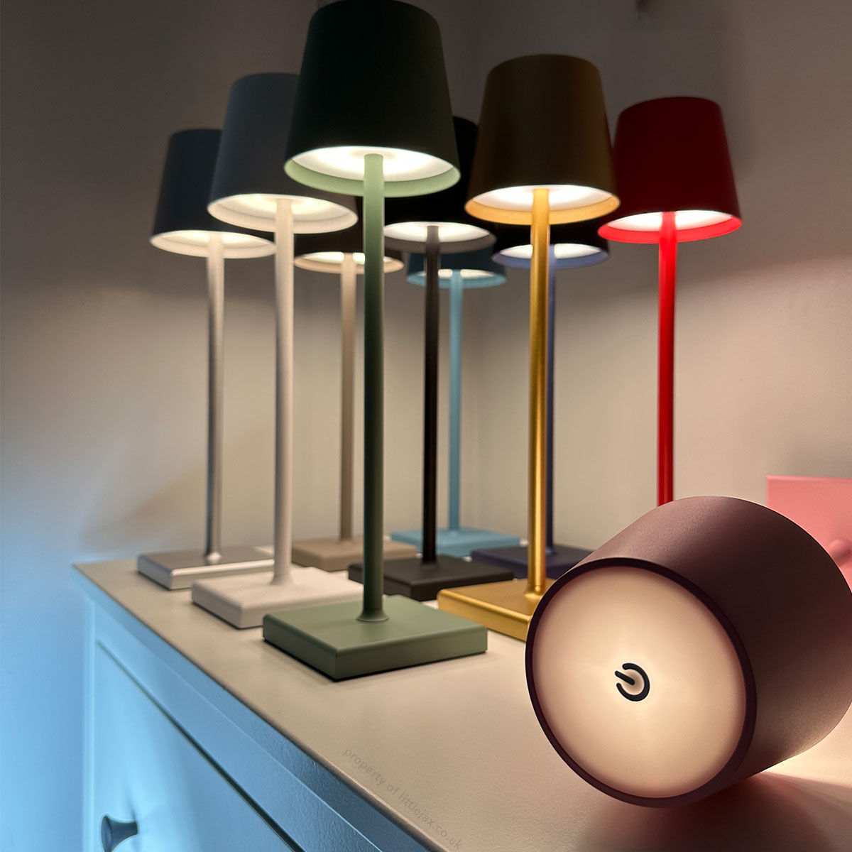 Stijlvolle LED Bedlamp – Draadloos, Oplaadbaar & Modern