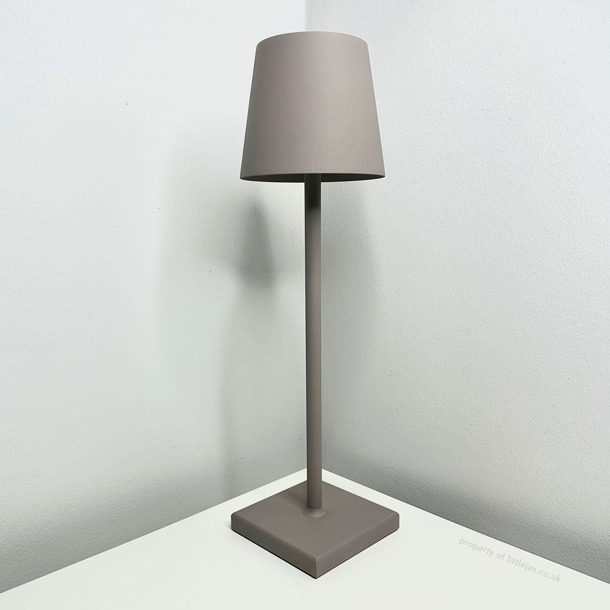 Stijlvolle LED Bedlamp – Draadloos, Oplaadbaar & Modern