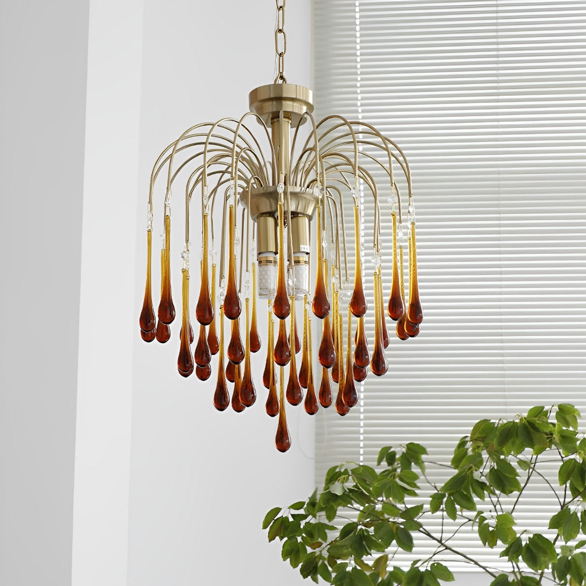 Retro gouden lineaire druppelvormige kristallen kroonluchters