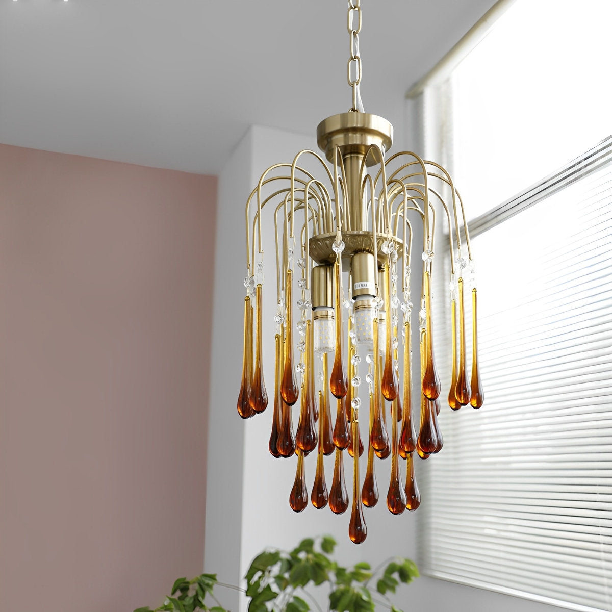 Retro gouden lineaire druppelvormige kristallen kroonluchters