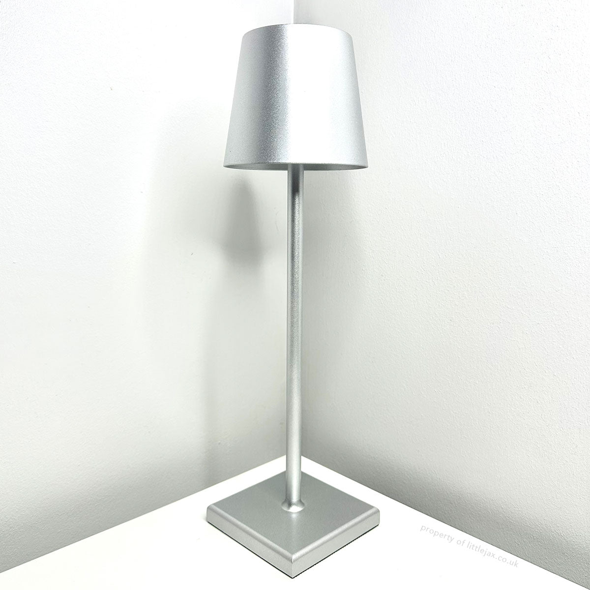 Stijlvolle LED Bedlamp – Draadloos, Oplaadbaar & Modern