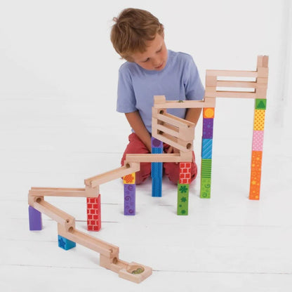 Holzbausatz für Kinder – Baue deine eigene Holz-Kugelbahn für endlosen Spaß und Kreativität