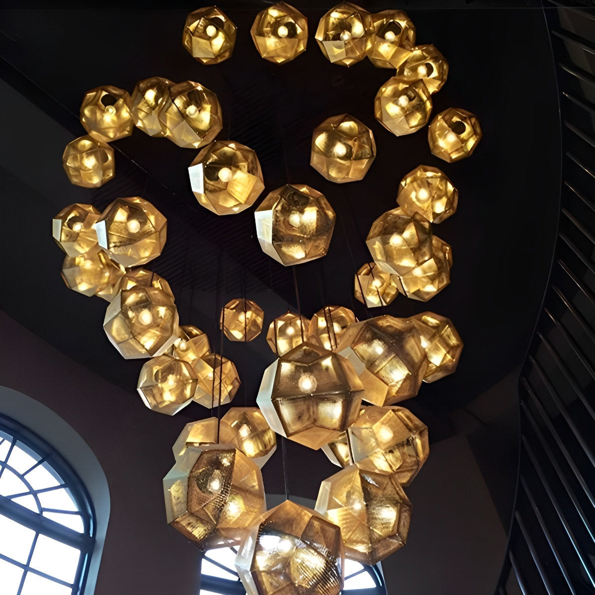 Geometrische ronde elektrolytisch gecoate metalen postmoderne hanglamp kroonluchter plafondlamp