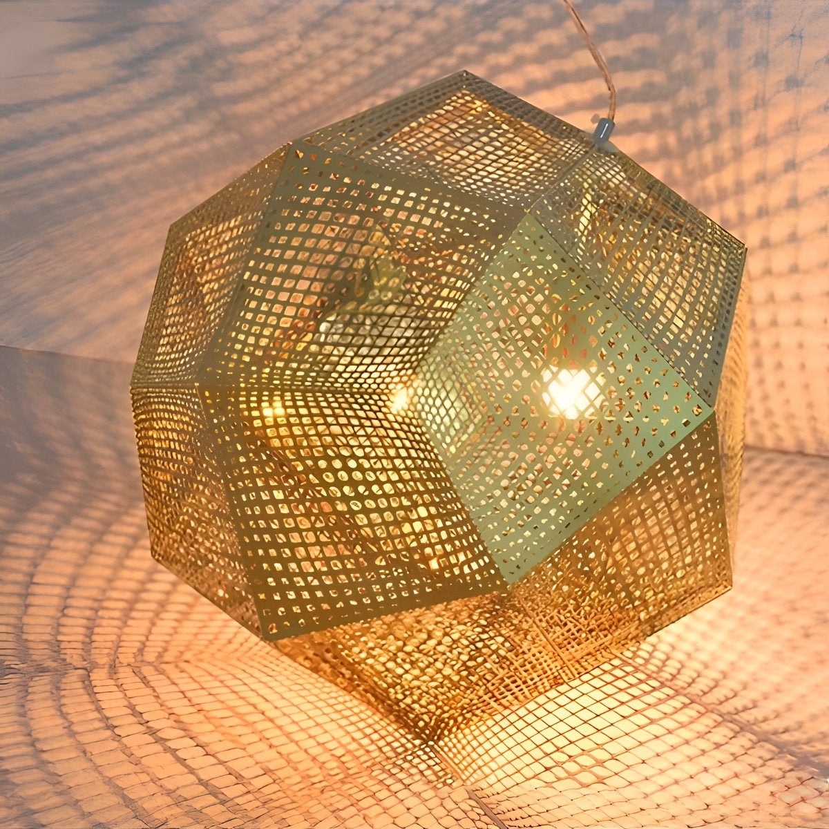 Geometrische ronde elektrolytisch gecoate metalen postmoderne hanglamp kroonluchter plafondlamp