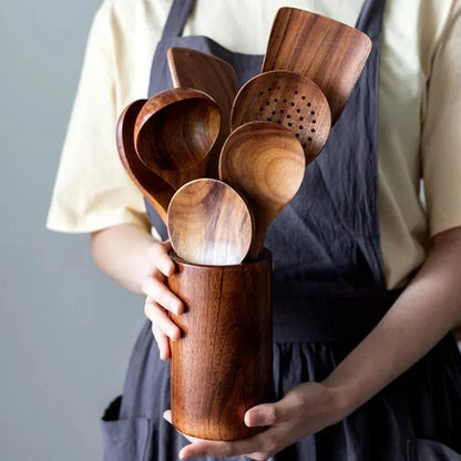 Keukenset gemaakt van natuurlijk teakhout