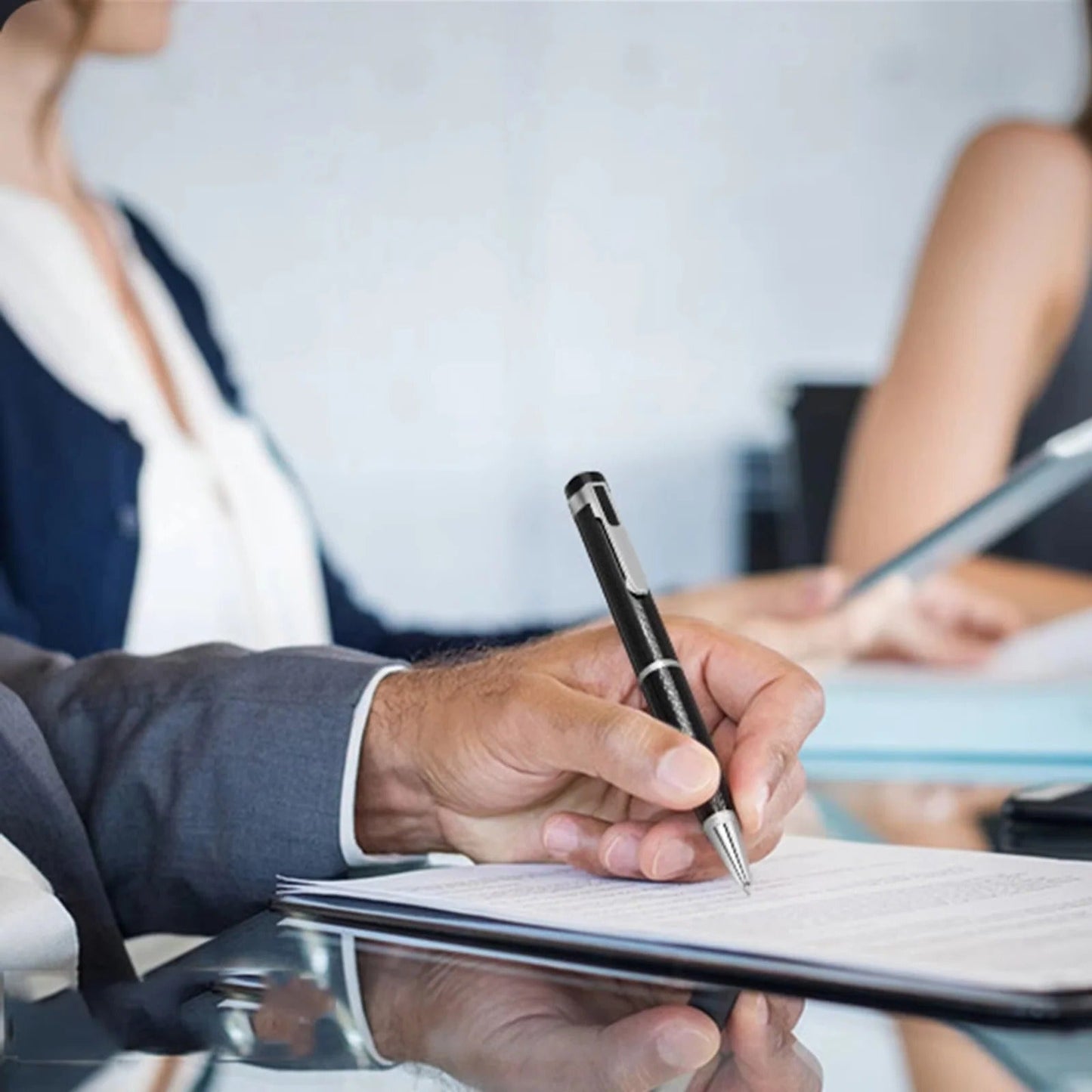 Compact Digital Voice Recorder & MP3 Player with Clear WAV Recording