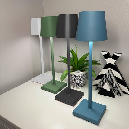 Stilfuld LED-sengelampe – Ledningsfri, genopladelig og moderne