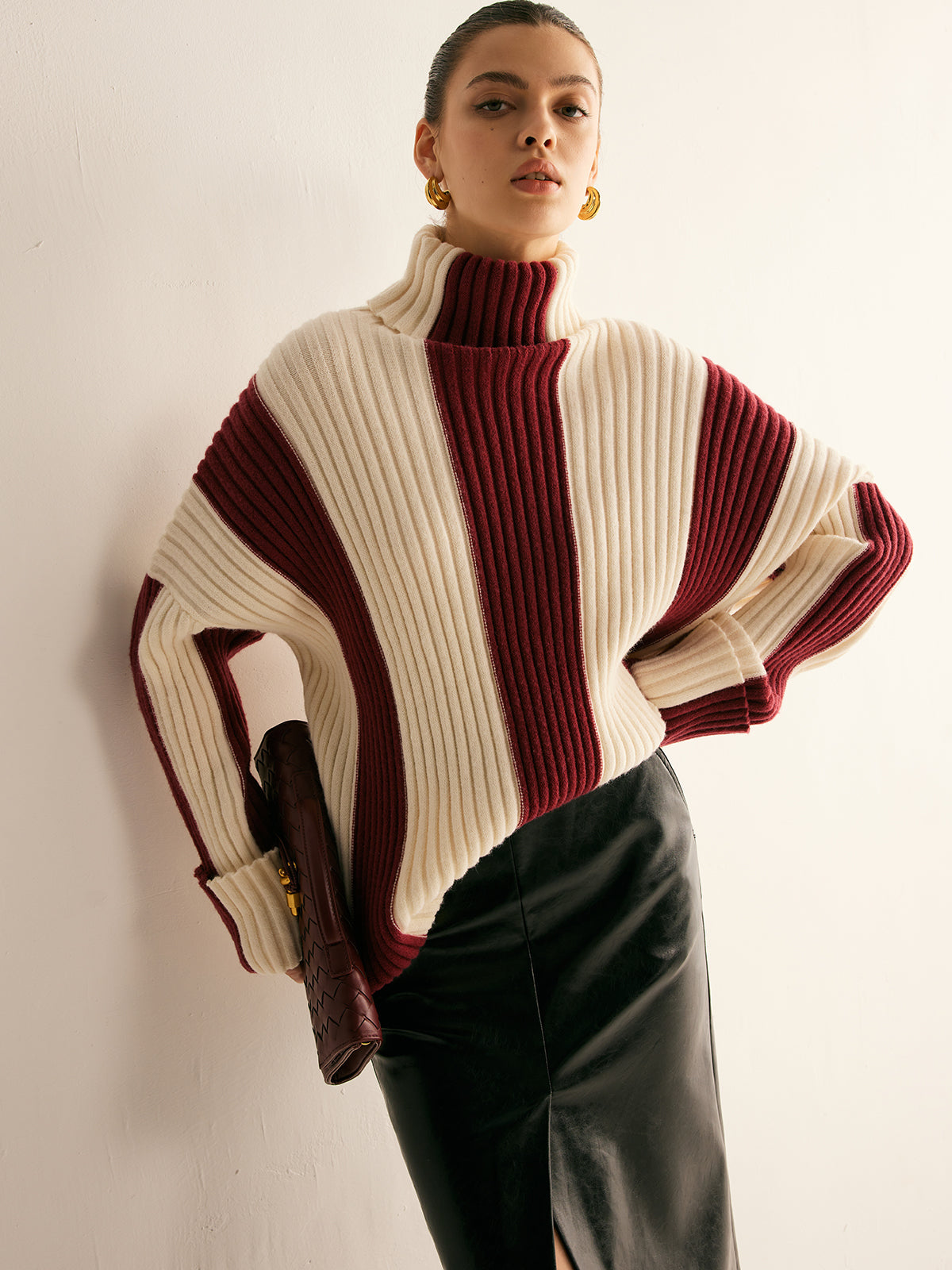 Ribbet farveblok rullekrave sweater
