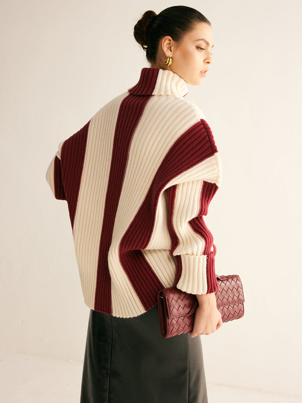 Ribbet farveblok rullekrave sweater